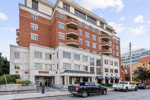 403-320 Mcleod St, Ottawa, ON, K2P1A3 | Card Image