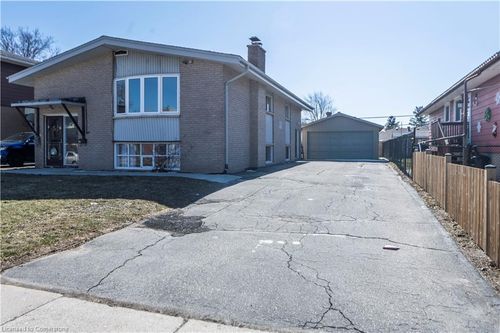 1-53 Obermeyer Dr, Kitchener, ON, N2A1P5 | Card Image