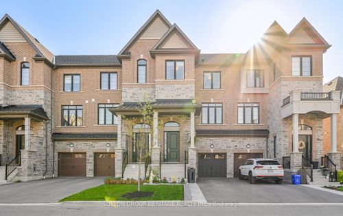 105 Dorian Dr, Whitby, ON, L1P0C8 | Card Image