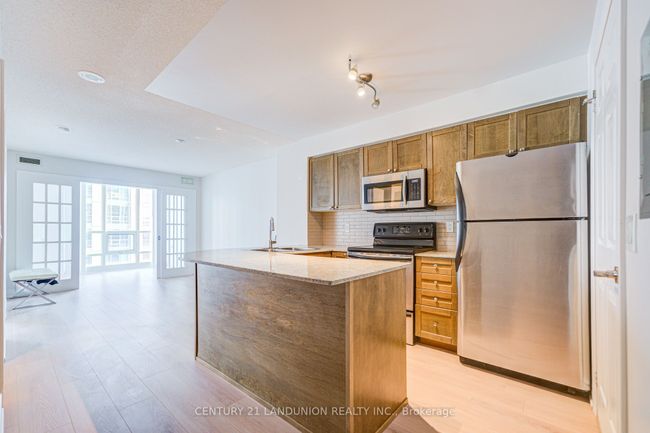 3406 - 763 Bay St, Condo with 2 bedrooms, 1 bathrooms and 1 parking in Toronto ON | Image 7