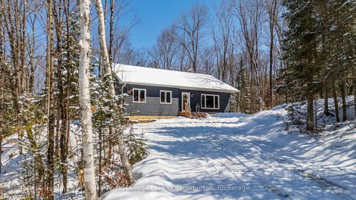 260 Mountain St, Haliburton, ON, K0M1S0 | Card Image