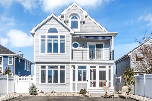 470 Princeton Ave, Brick, NJ, 08724-4864 | Card Image