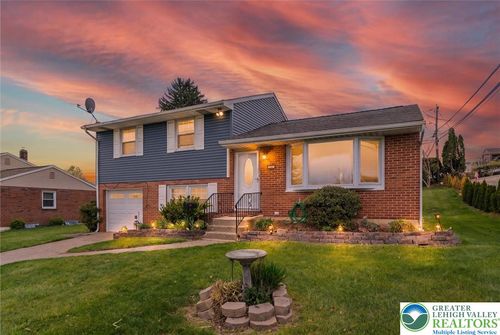 307 Sumner Ave, Whitehall, PA, 18052-7219 | Card Image