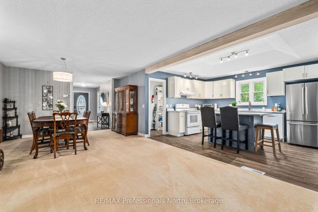 4 Red Maple Crt, House other with 3 bedrooms, 2 bathrooms and 4 parking in Gravenhurst ON | Image 16