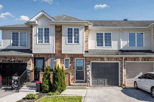 23 Natale Court, Bradford West Gwillimbury, ON, L3Z3B1 | Card Image