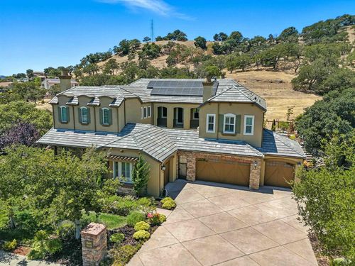715 Bridle Ridge Drive, Fairfield, CA, 94534 | Card Image