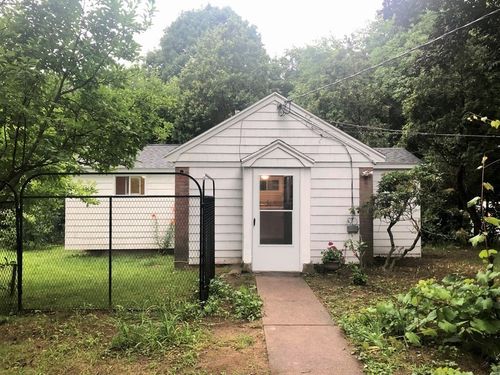 rear-14 Rodgers Cir, North Reading, MA, 01864-1610 | Card Image