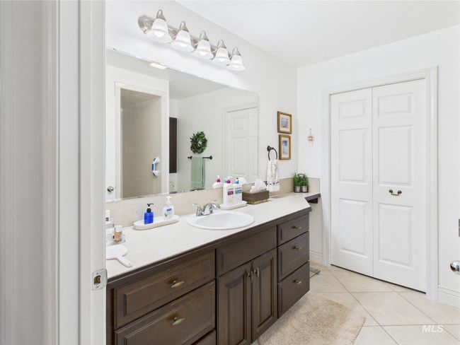 11 N 3 Rd West St, Townhouse with 2 bedrooms, 2 bathrooms and 2 parking in Paul ID | Image 21