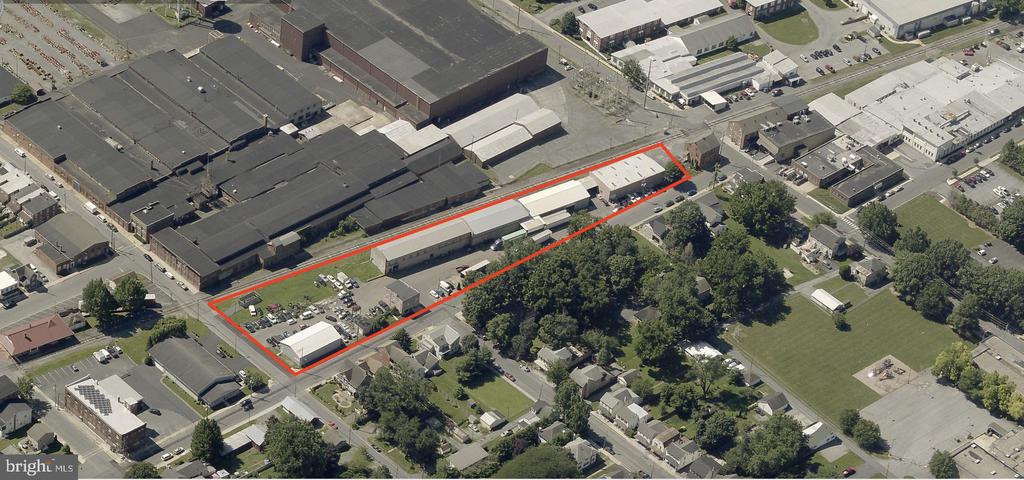 199 W Stiegel St, Manheim, PA 17545