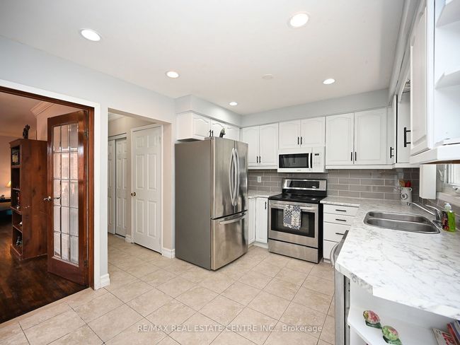 8 Stephensen Crt, House other with 4 bedrooms, 3 bathrooms and 2 parking in Brampton ON | Image 14