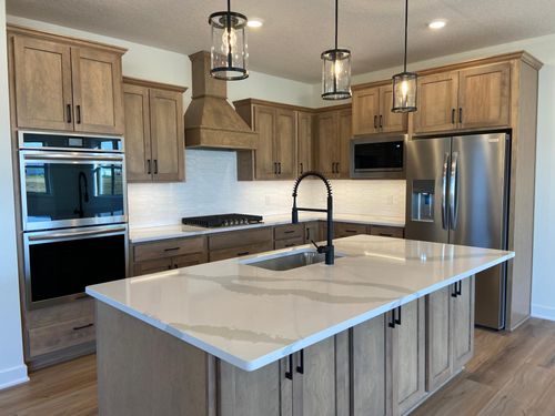 16651 S Manor Rd, Eden Prairie, MN, 55346-2307 | Card Image