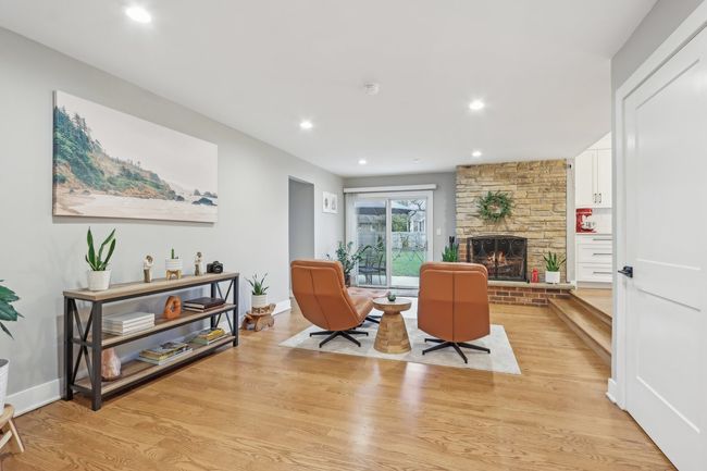 2542 Woodlawn Rd, House other with 4 bedrooms, 3 bathrooms and 2 parking in Northbrook IL | Image 4