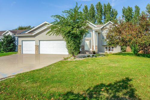 3441 42nd Ave S, Fargo, ND, 58104-6665 | Card Image