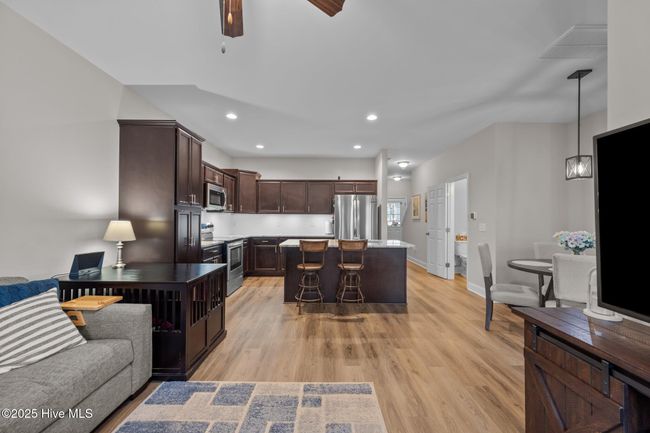 323 S Stingray Ln, Townhouse with 3 bedrooms, 3 bathrooms and 1 parking in Sneads Ferry NC | Image 12