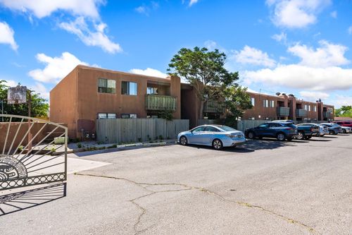 243 La Vida Nueva Del Oeste Sw, Albuquerque, NM, 87105-2664 | Card Image