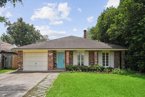 635 Little Farms Ave, River Ridge, LA, 70123-1313 | Card Image