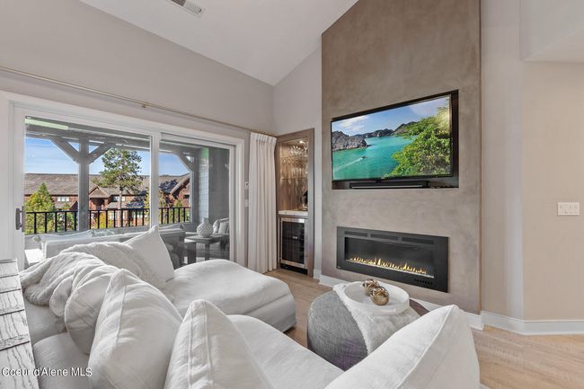 APT-304 - 4732 S Arrow Point Dr, Condo with 3 bedrooms, 3 bathrooms and null parking in Harrison ID | Image 4