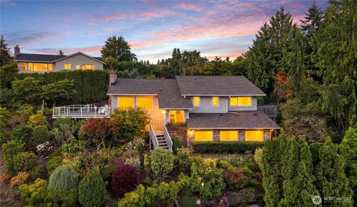 8627 60th Ave W, Mukilteo, WA, 98275-3117 | Card Image