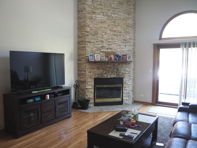 10666 Golf Rd, Townhouse with 3 bedrooms, 3 bathrooms and 2 parking in Orland Park IL | Image 4