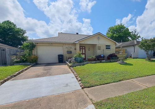 10710 Parkland Woods Dr, Sugar Land, TX, 77498-1746 | Card Image