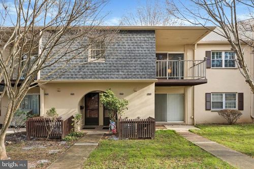 275 Old Forge Xing, DEVON, PA, 19333-1122 | Card Image