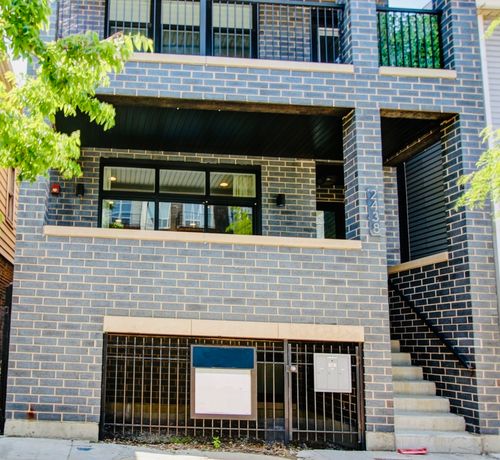 1-2438 Western Ave, Chicago, IL, 60647-2012 | Card Image