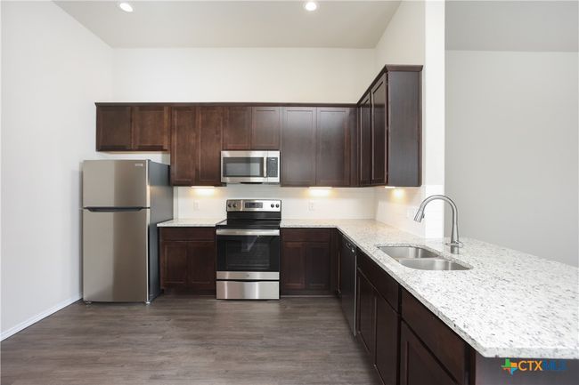 3428 Scott Circle, Townhouse with 3 bedrooms, 2 bathrooms and null parking in Seguin TX | Image 7