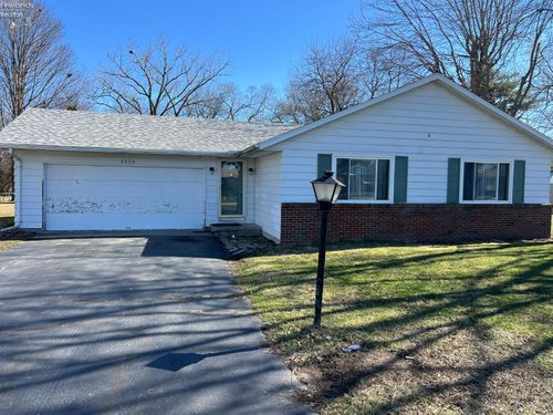 1710 Walnut St, Fostoria, OH, 44830-1963 | Card Image