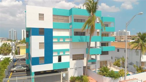4c-6941 Carlyle Ave, Miami Beach, FL, 33141-3185 | Card Image