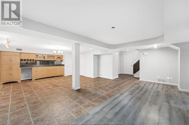 4520 Centre Lake Dr, House other with 5 bedrooms, 4 bathrooms and null parking in Windsor ON | Image 33