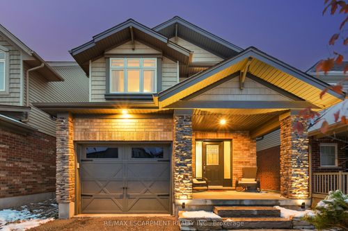 9 Pearson St, Guelph, ON, N1L0C2 | Card Image