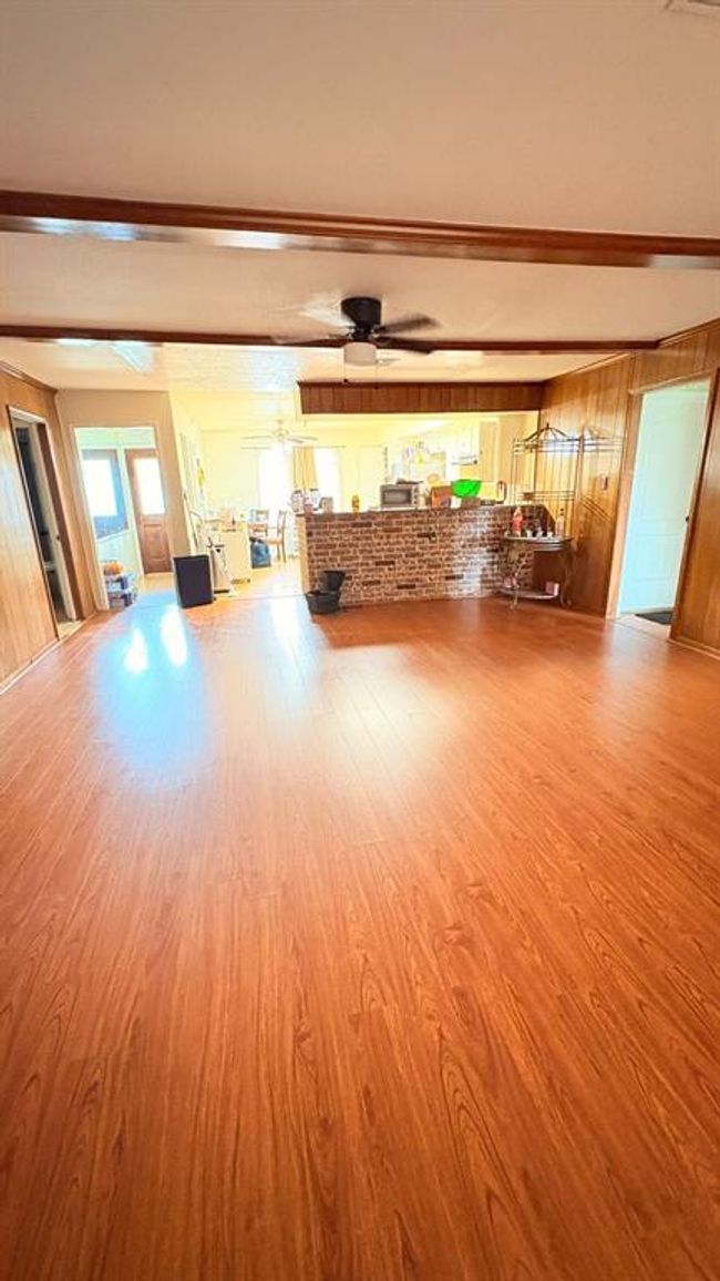 21514 Greenham Dr, House other with 3 bedrooms, 2 bathrooms and 2 parking in Spring TX | Image 5