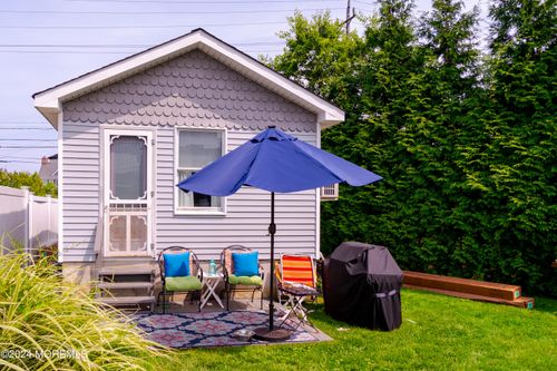 rear-18 Valentine St, Monmouth Beach, NJ, 07750-1417 | Card Image