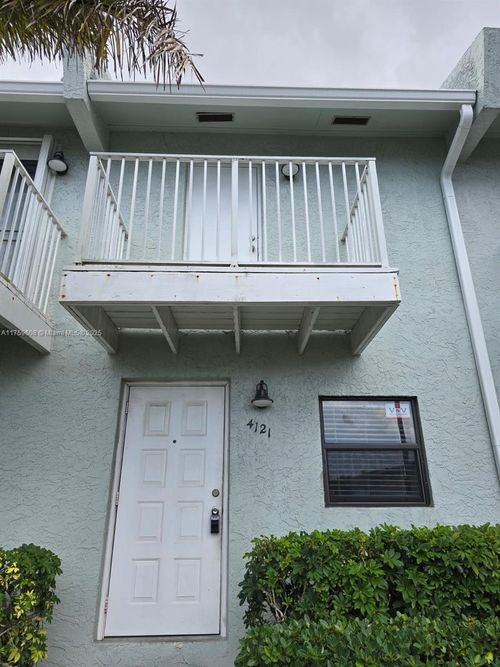 3-4121 Ne 21st Ter, Lighthouse Point, FL, 33064-9005 | Card Image