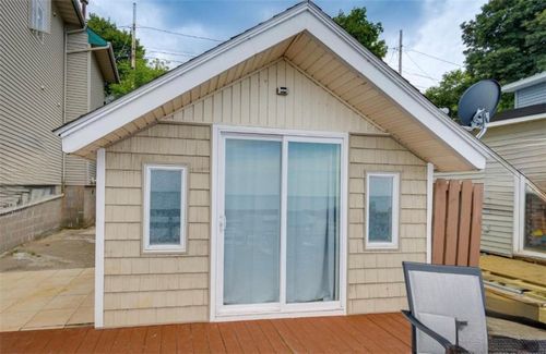 182 Lake Bluff Rd, Irondequoit, NY, 14622-1319 | Card Image