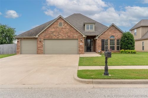 6088 E 145th Place, Bixby, OK, 74008 | Card Image