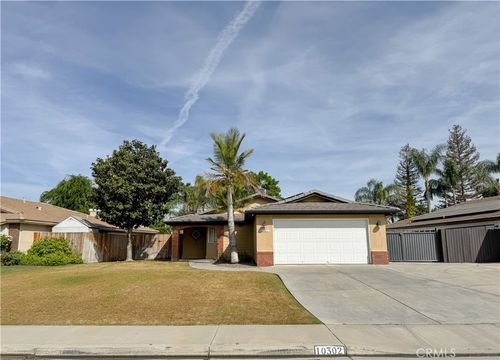 10302 Cheyenne Drive, Bakersfield, CA, 93312 | Card Image
