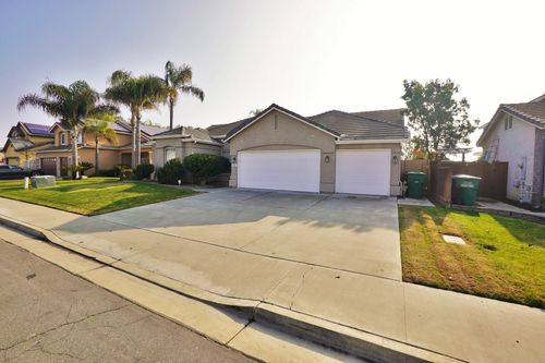 845 E Redwood Cir, Hanford, CA, 93230-2382 | Card Image