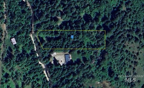 107 Scott Ln, Sandpoint, ID, 83864-5217 | Card Image