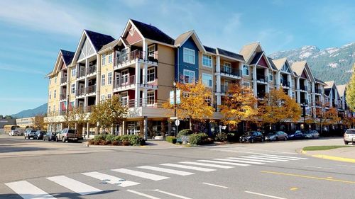 214-1336 Main St, Squamish, BC, V8B0R2 | Card Image