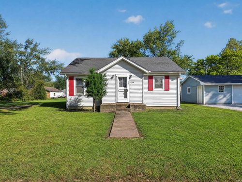 4580 W E Dr, Albion, IN, 46701-9437 | Card Image