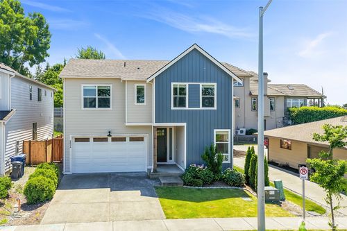 6834 46th St Ne, Marysville, WA, 98270-7086 | Card Image