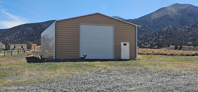 30X40 Metal shop w/ local wildlife enjoying the shade from the warm sun | Image 12