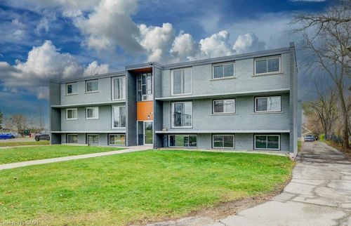 {{alt}} | Card Image