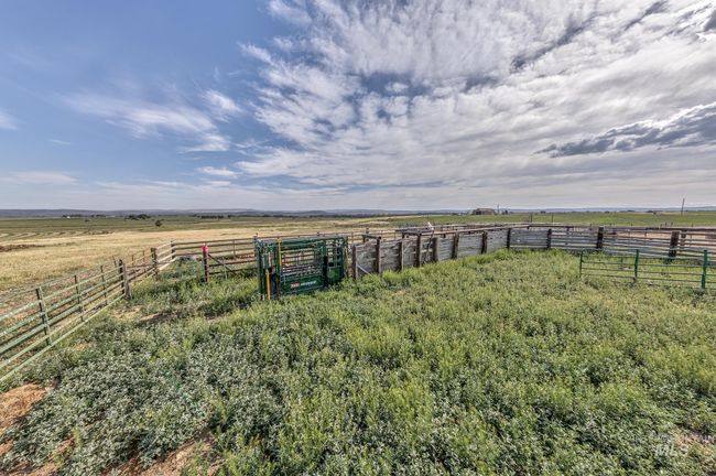 2175 Graham Blvd, Home with 4 bedrooms, 4 bathrooms and 2 parking in Vale OR | Image 25