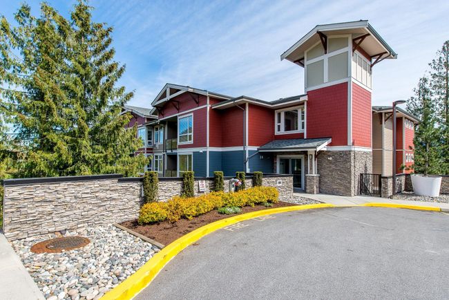 204 - 2238 Whatcom Road, Condo with 2 bedrooms, 2 bathrooms and 2 parking in Abbotsford BC | Image 1