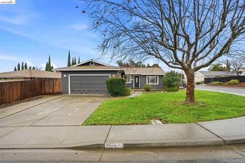 23 Shasta Dr, Rio Vista, CA, 94571-1511 | Card Image