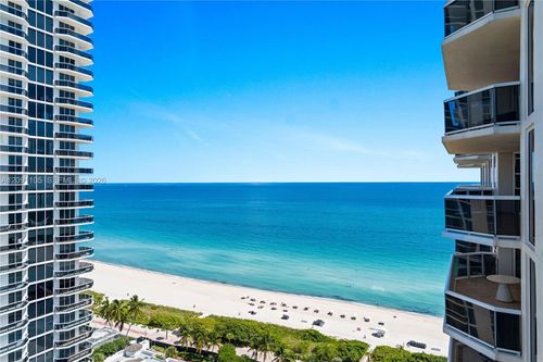2207-4775 Collins Ave, Miami Beach, FL, 33140-3266 | Card Image