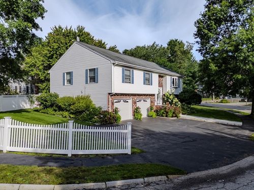 26 Joel Cir, Lynn, MA, 01904-1438 | Card Image