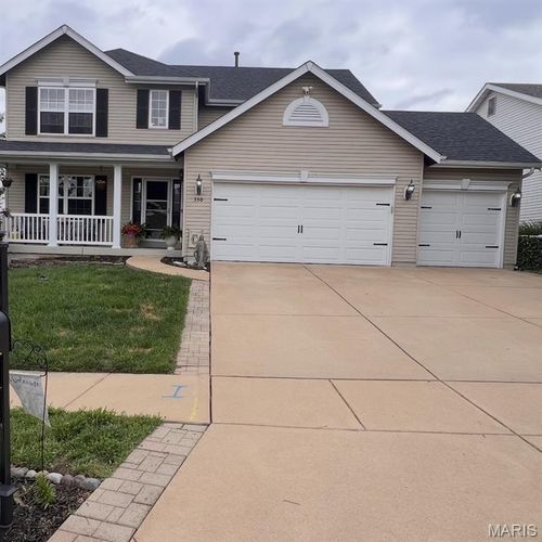 350 Hunters Heights Dr, Eureka, MO, 63025-1084 | Card Image